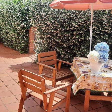 Appartamento Comodo Per Lerici E 5 Terre Piano di Follo Luaran gambar