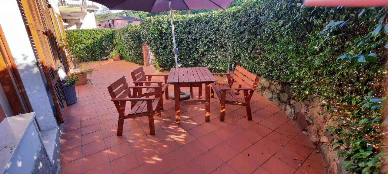 Appartamento Comodo Per Lerici E 5 Terre Piano di Follo Luaran gambar