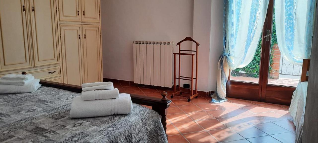 Appartamento Comodo Per Lerici E 5 Terre Piano di Follo Luaran gambar