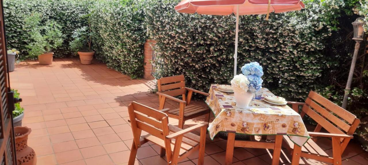 Appartamento Comodo Per Lerici E 5 Terre Piano di Follo Luaran gambar